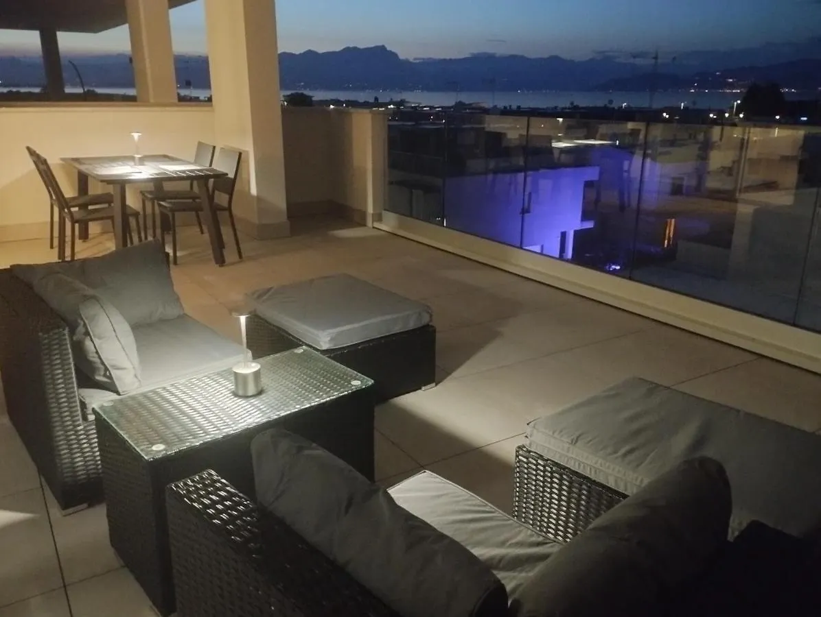 Opalia Residence - Wonderful Garda Lake View Apartment Peschiera del Garda